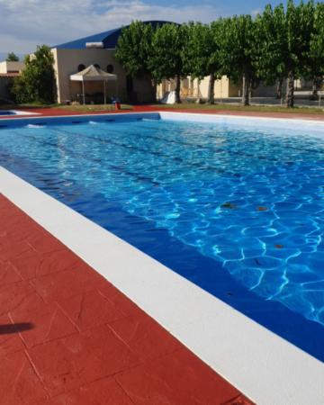 Piscina municipal Cubelles.jpg