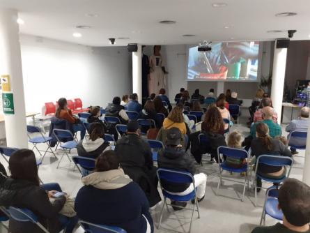 101121 Presentació vídeo projecte joves migrats (3).jpg
