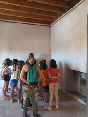 290518 Visita escolars Vora del Mar  al Castell Cubelles.jpg