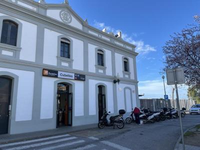 ESTACIÓ ADIF RODALIES TREN 260224.JPG