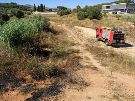 Incendi plaça del mercat bombers (Imatge d'arxiu)