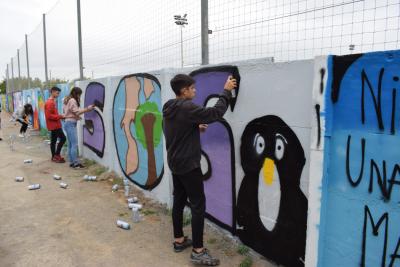 MURAL INSTITUT CUBELLES (Imatge d'arxiu)