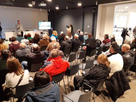 PRESENTACIO ESTUI PISCINA (1).jpg