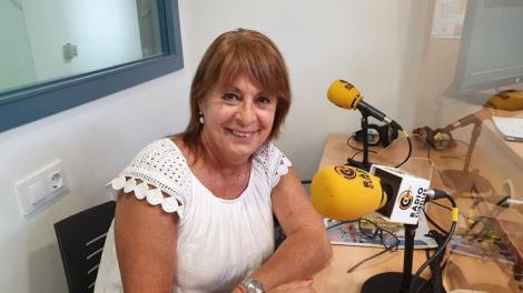 Rosa Fonoll alcaldessa de Cubelles als estudis de Ràdio Cubelles.jpg