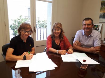 signatura-conveni-consell-esportiu-garraf-9-10-19-10-redim-w450-h450.jpg